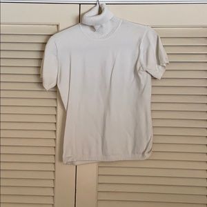 Short sleeve turtle neck white sweater sz medium